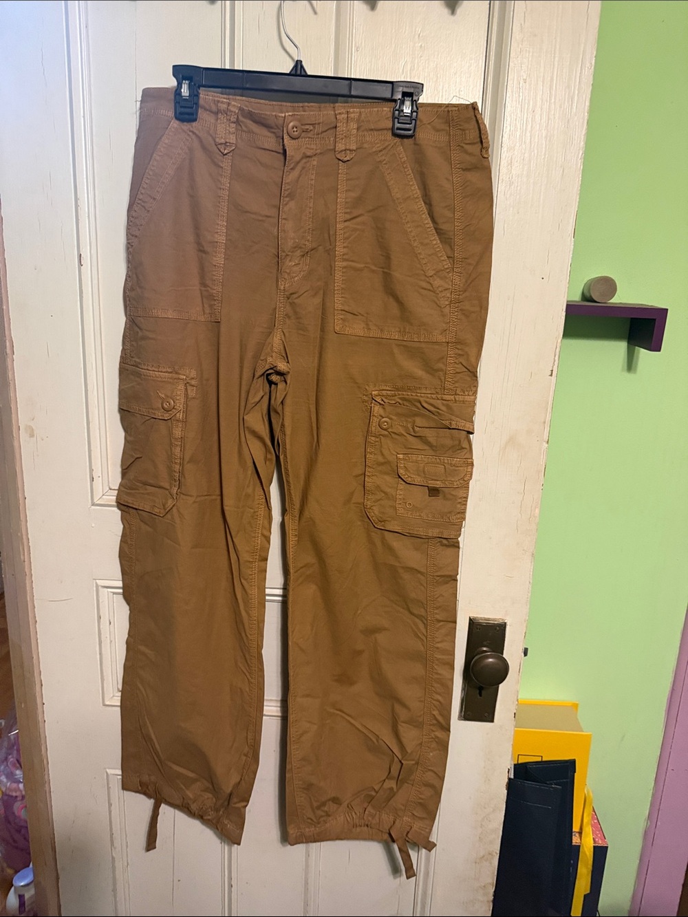 American Eagle Outfitters Tan Cargo Pants with Multiple Pockets